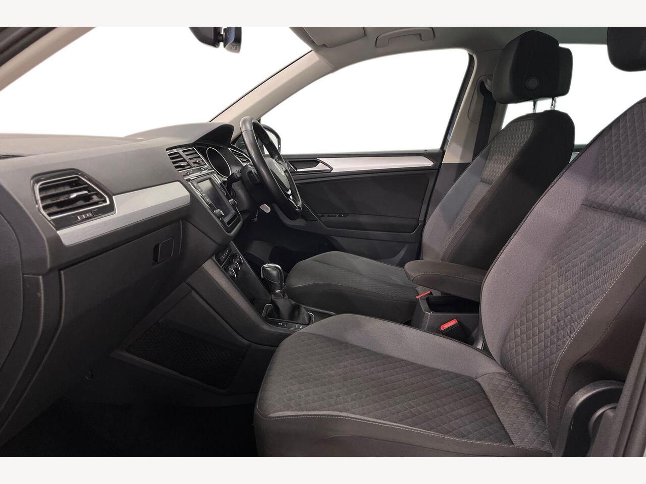 Used Volkswagen Tiguan 2017 for sale - 77512313: Photo 4