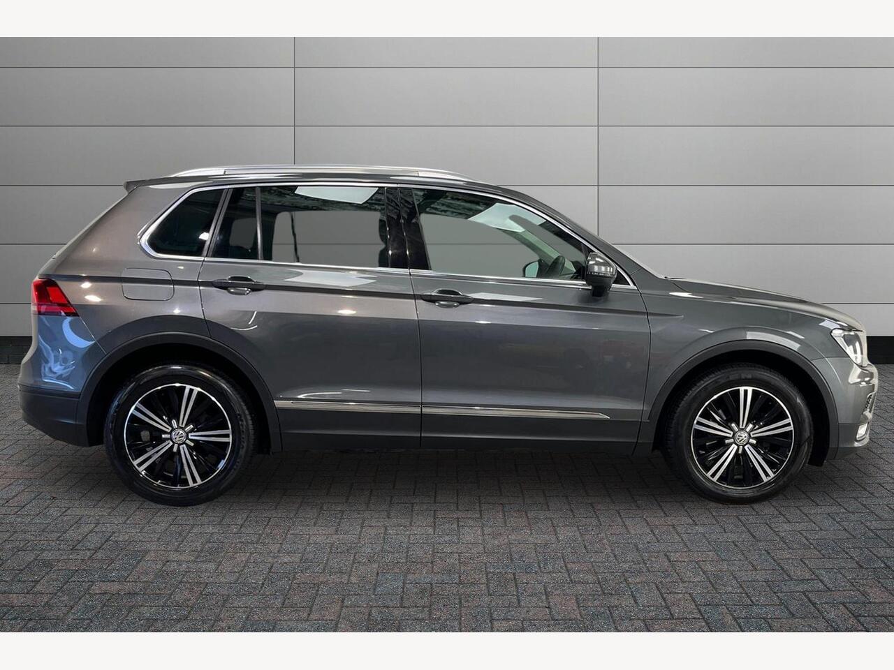 Used Volkswagen Tiguan 2017 for sale - 77512313: Photo 6
