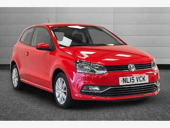 Used Volkswagen Polo 2015 for sale - 76274091: Photo