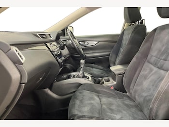 Used Nissan X-Trail 2017 for sale - 78244110: Photo