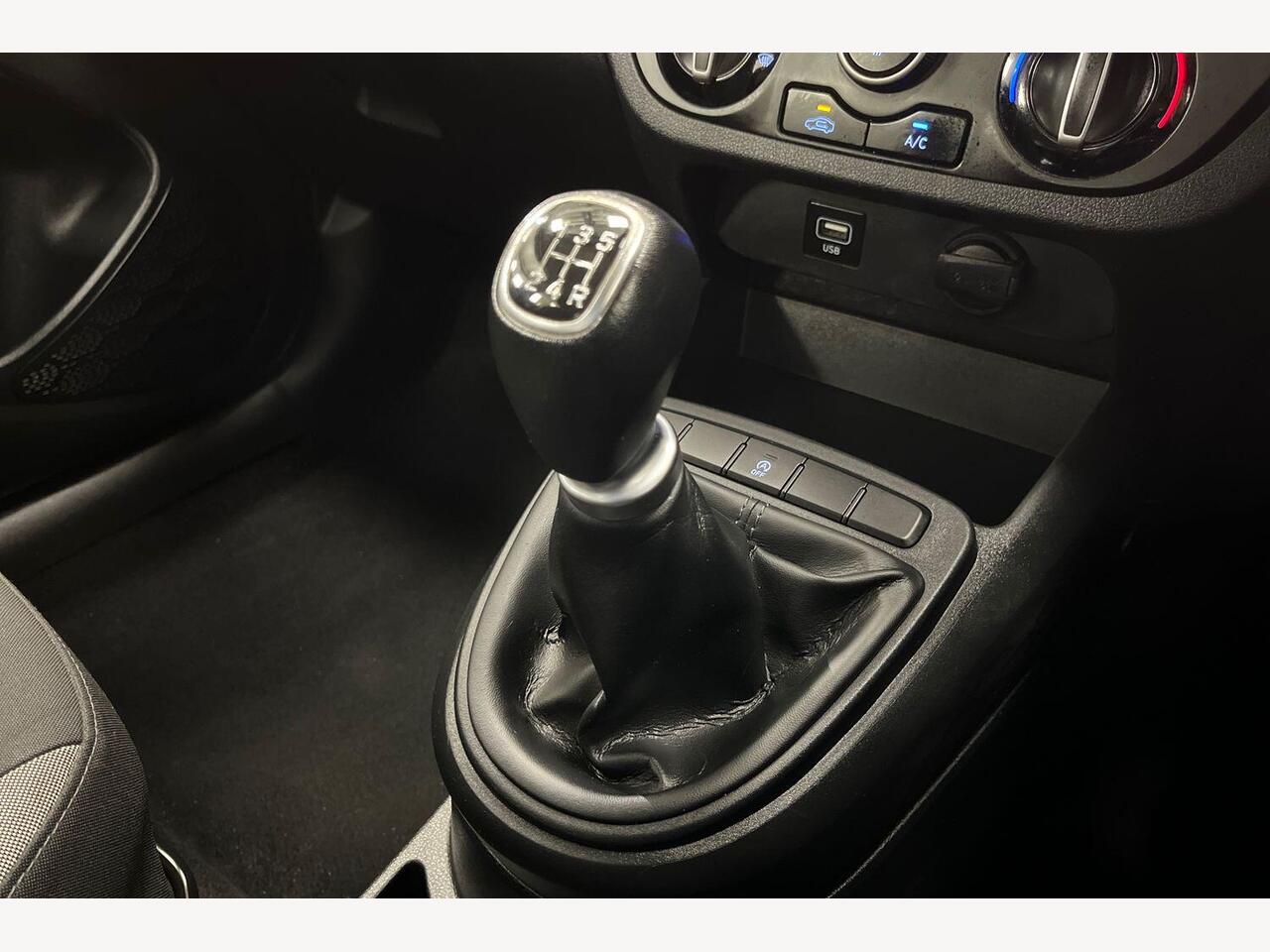 Used Hyundai i10 2022 for sale - 77470656: Photo 8