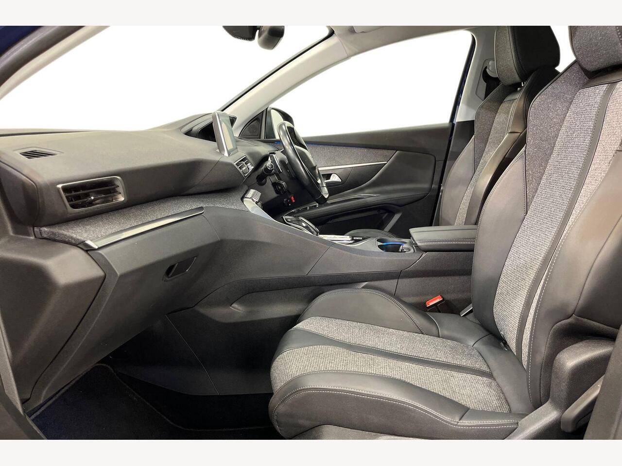 Used Peugeot 3008 2018 for sale - 77588117: Photo 4