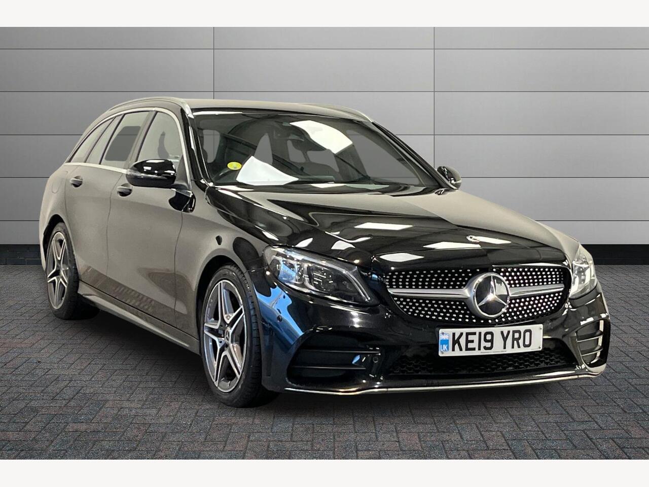 Used Mercedes-Benz C Class 2019 for sale - 77084804: Photo 1