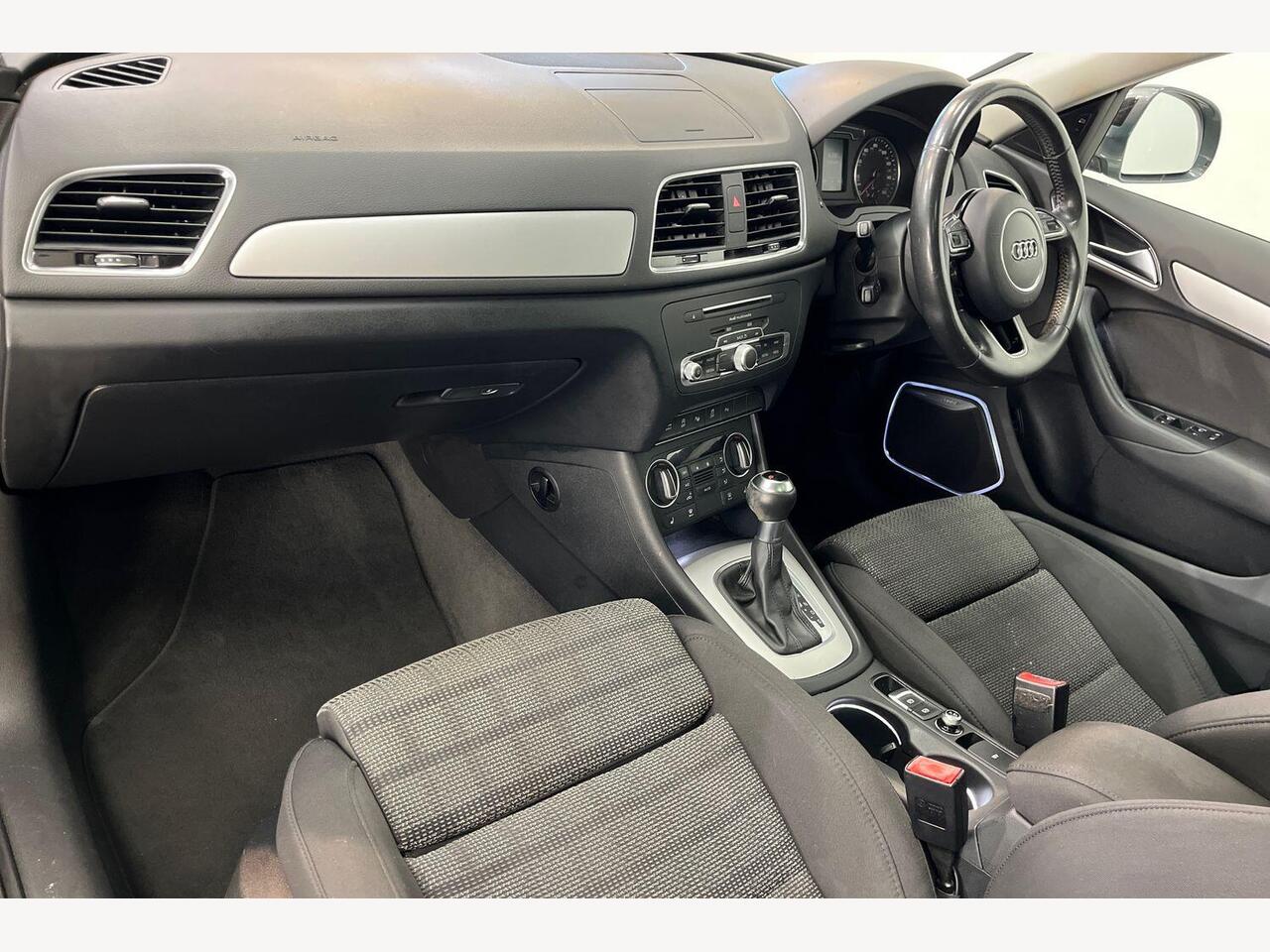 Used Audi Q3 2015 for sale - 76954076: Photo 2