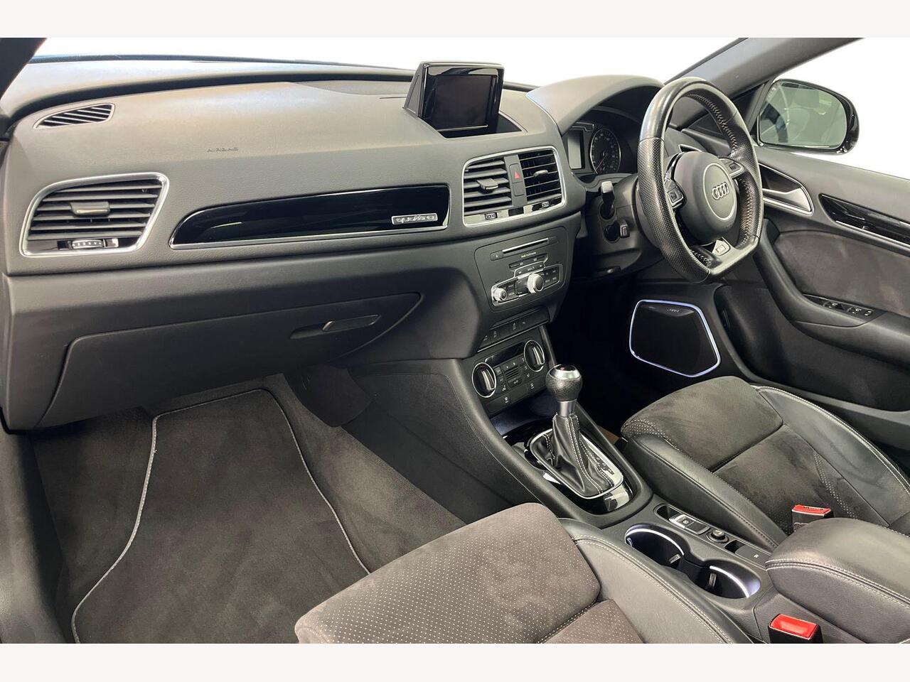 Used Audi Q3 2017 for sale - 76673378: Photo 2