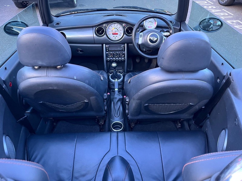 Used MINI Convertible 2005 for sale - 76386940: Photo 10