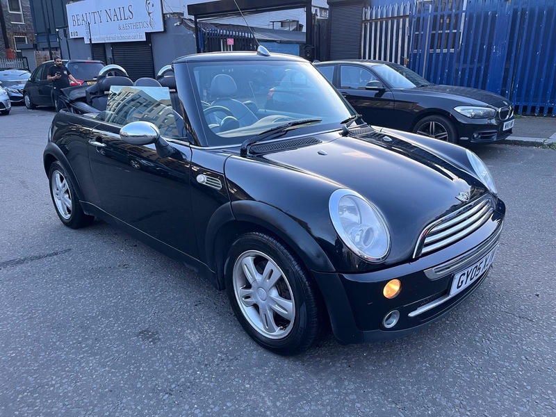 Used MINI Convertible 2005 for sale - 76386940: Photo 2
