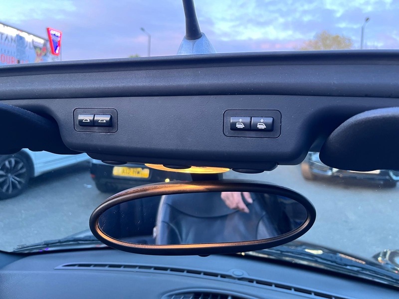 Used MINI Convertible 2005 for sale - 76386940: Photo 29