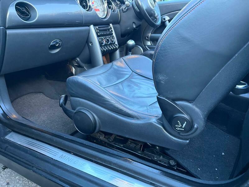Used MINI Convertible 2005 for sale - 76386940: Photo 35