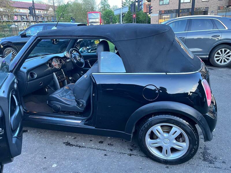 Used MINI Convertible 2005 for sale - 76386940: Photo 41