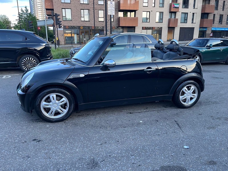 Used MINI Convertible 2005 for sale - 76386940: Photo 5
