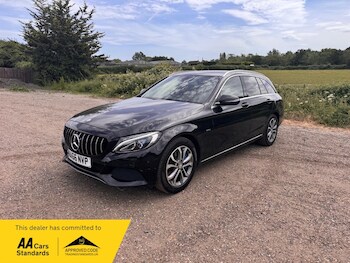 Used Mercedes-Benz C Class 2016 for sale - 78829213: Photo