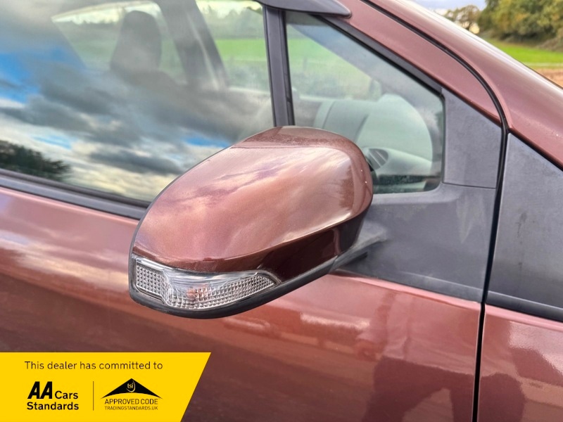 Used Toyota Vitz 2025 for sale - 76386964: Photo 10