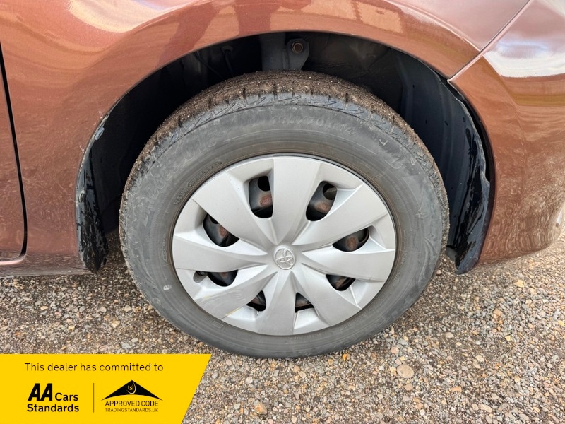 Used Toyota Vitz 2025 for sale - 76386964: Photo 13