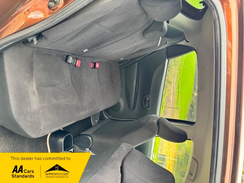 Used Toyota Vitz 2025 for sale - 76386964: Photo 18