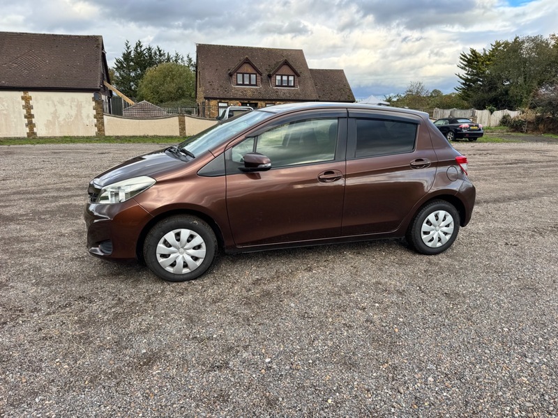 Used Toyota Vitz 2025 for sale - 76386964: Photo 2