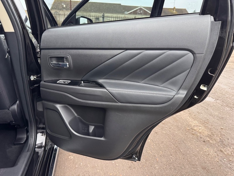 Used Mitsubishi Outlander 2018 for sale - 77065484: Photo 30