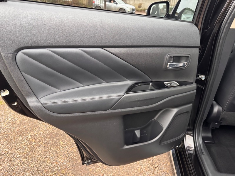 Used Mitsubishi Outlander 2018 for sale - 77065484: Photo 40