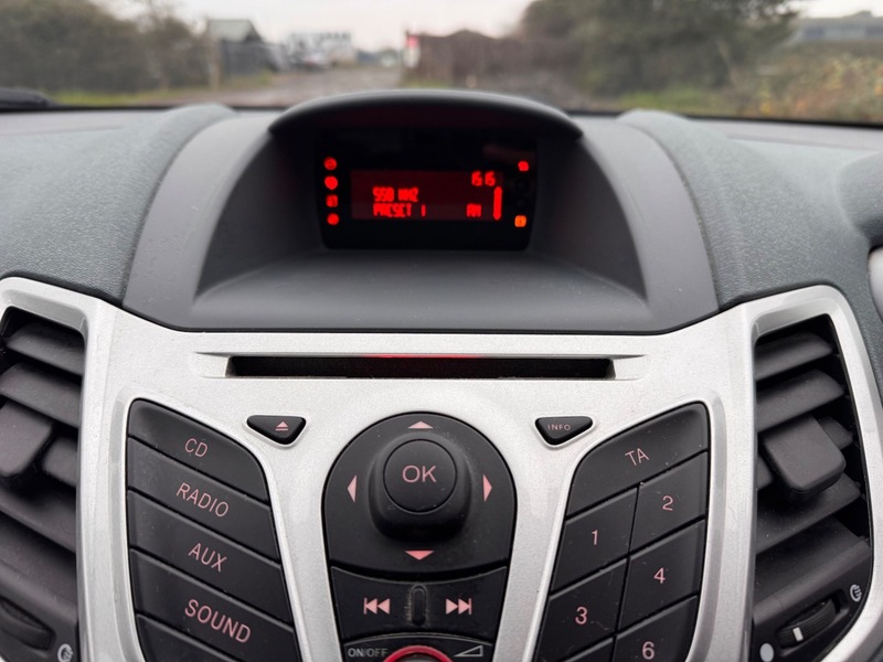 Used Ford Fiesta 2010 for sale - 77065482: Photo 20