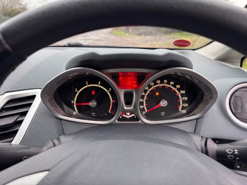 Used Ford Fiesta 2010 for sale - 77065482: Photo 22