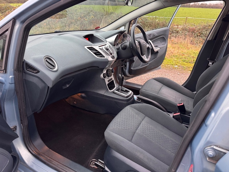 Used Ford Fiesta 2010 for sale - 77065482: Photo 37