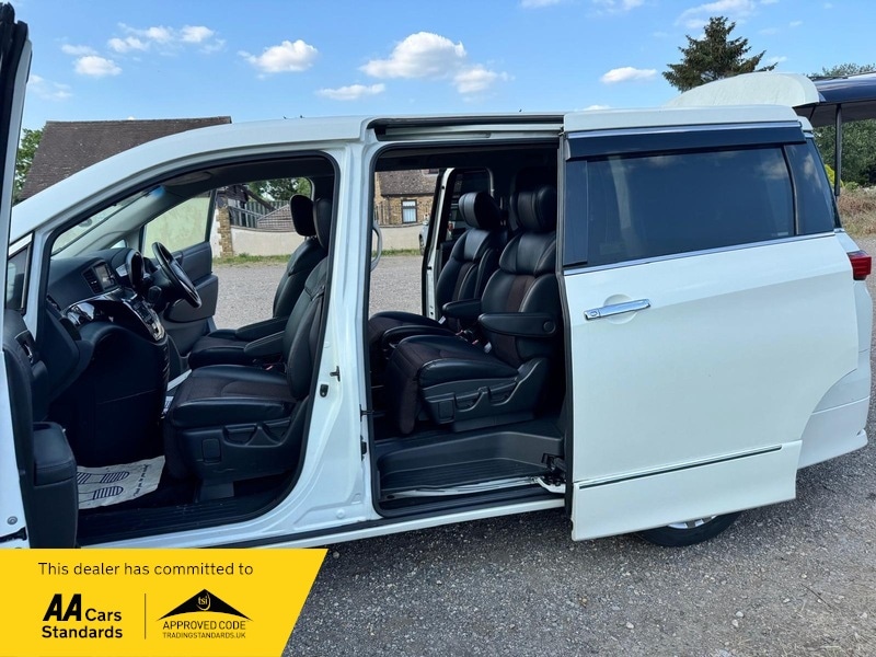 Used Nissan Elgrand 2023 for sale - 76386939: Photo 12