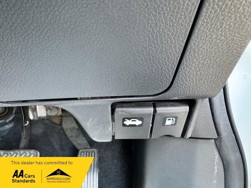 Used Nissan Elgrand 2023 for sale - 76386939: Photo 29