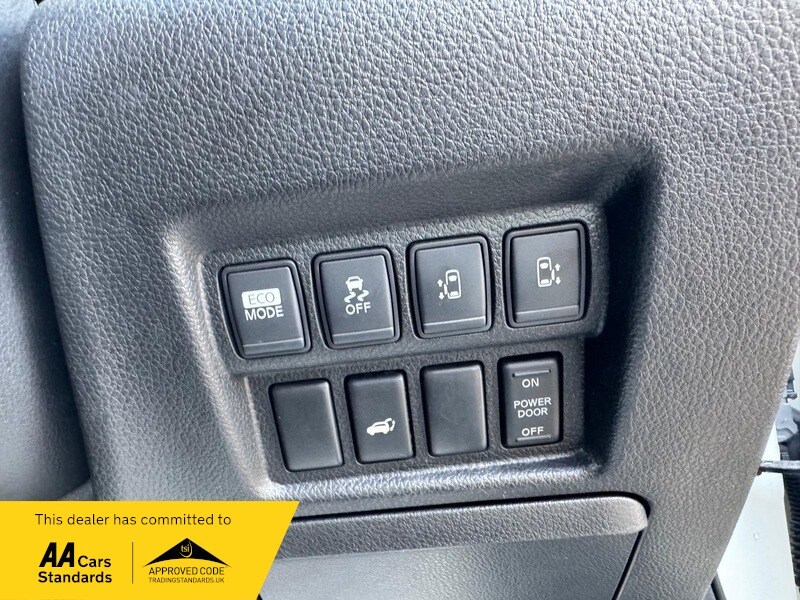 Used Nissan Elgrand 2023 for sale - 76386939: Photo 33