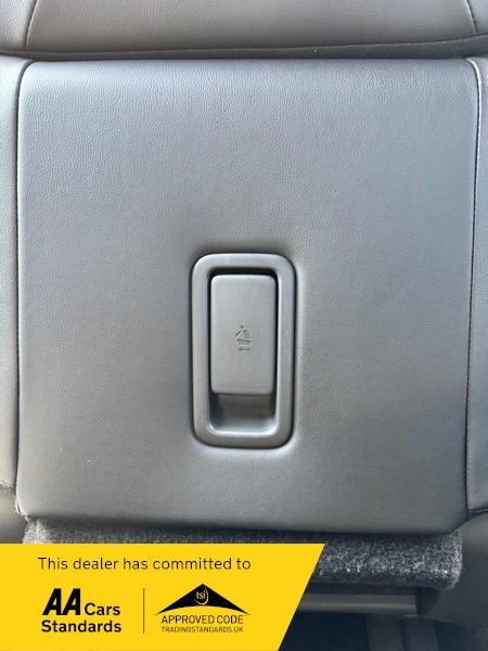 Used Nissan Elgrand 2023 for sale - 76386939: Photo 45