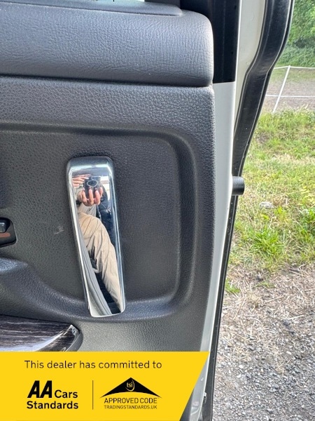 Used Nissan Elgrand 2023 for sale - 76386939: Photo 50