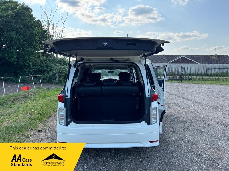 Used Nissan Elgrand 2023 for sale - 76386939: Photo 9