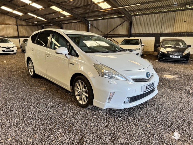 Used Toyota Prius+ 2024 for sale - 76386934: Photo 3