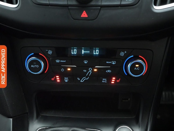 Used Ford Focus 2017 for sale - 74780916: Photo 16