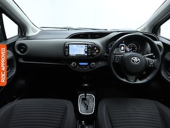 Used Toyota Yaris 2020 for sale - 75823811: Photo