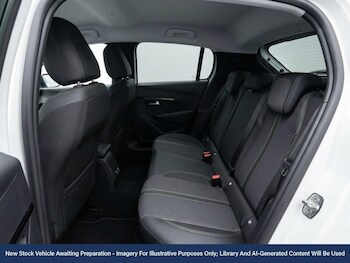 Used Peugeot E-208 2020 for sale - 77037467: Photo