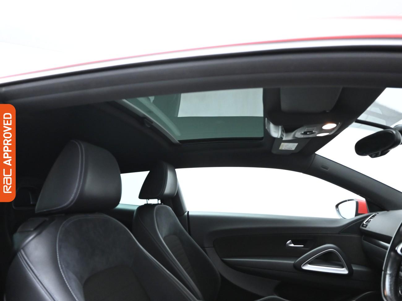 Used Volkswagen Scirocco 2016 for sale - 76330607: Photo 3