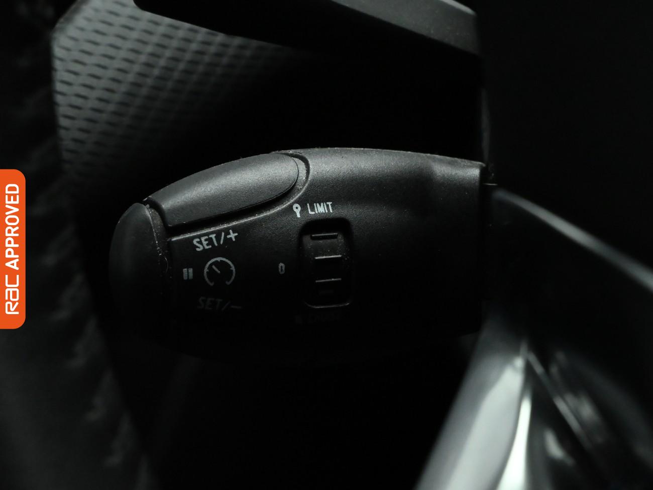 Used Peugeot 2008 2019 for sale - 76649301: Photo 19