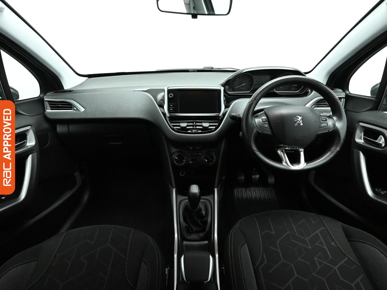 Used Peugeot 2008 2019 for sale - 76649301: Photo 2