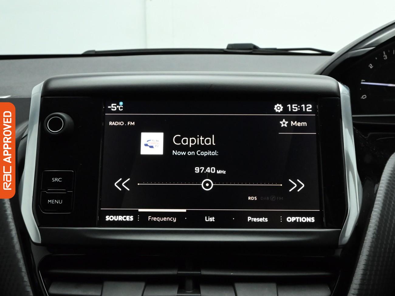 Used Peugeot 2008 2019 for sale - 76649301: Photo 3