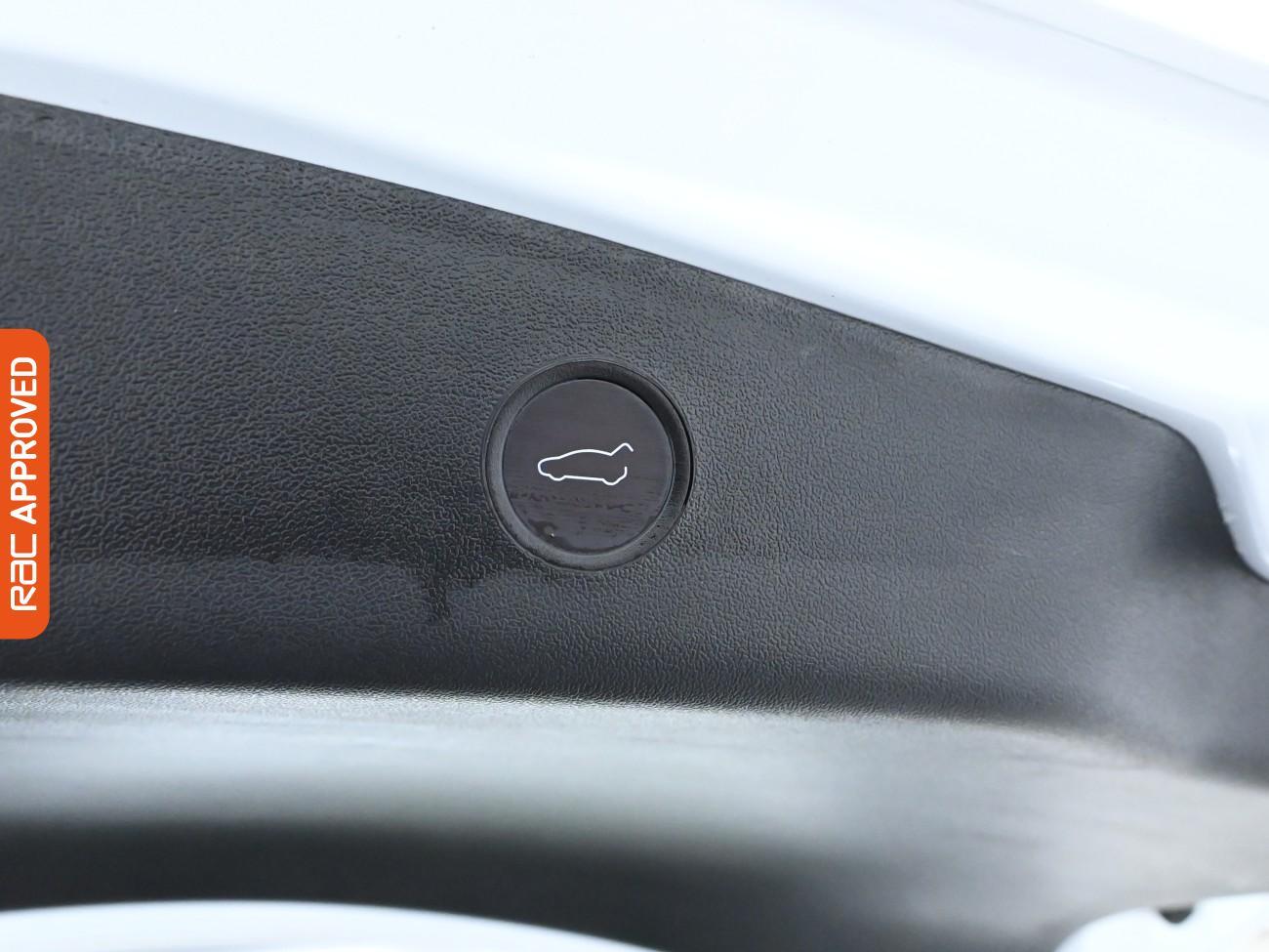 Used Tesla Model 3 2021 for sale - 76330648: Photo 32