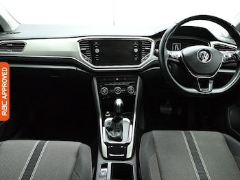 Used Volkswagen T-Roc 2020 for sale - 79205065: Photo