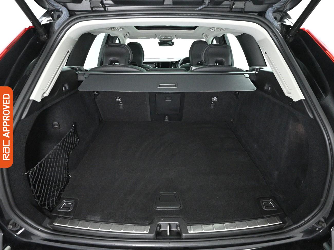 Used Volvo XC60 2023 for sale - 77733780: Photo 28