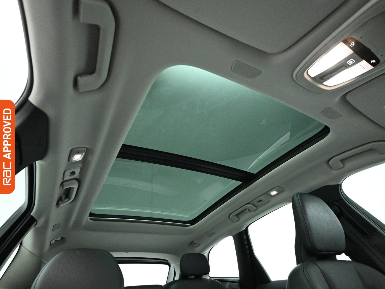 Used Volvo XC60 2023 for sale - 77733780: Photo 3