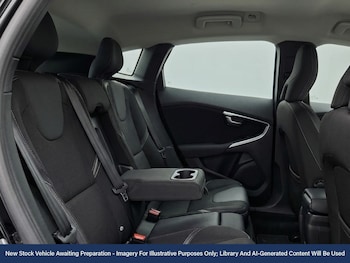 Used Volvo V40 2016 for sale - 77774002: Photo