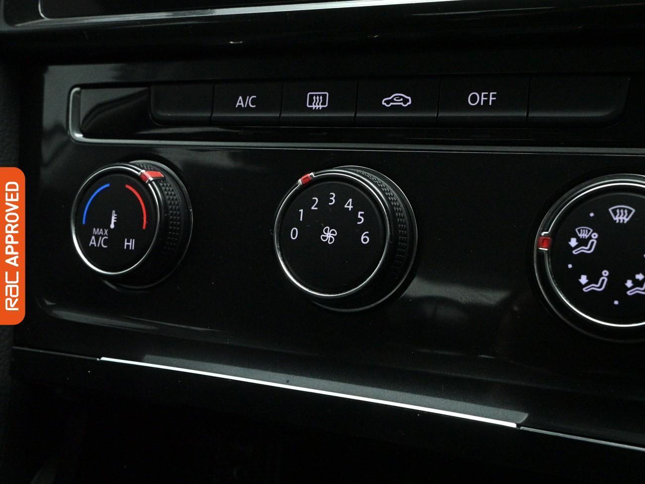 Used Volkswagen Golf 2017 for sale - 77963544: Photo 18