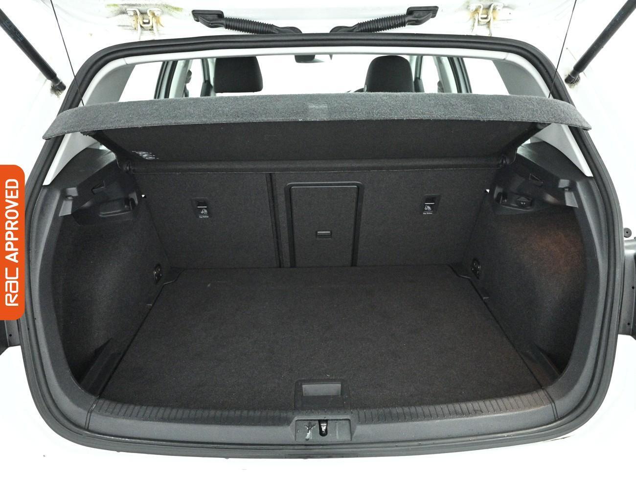 Used Volkswagen Golf 2017 for sale - 77963544: Photo 26