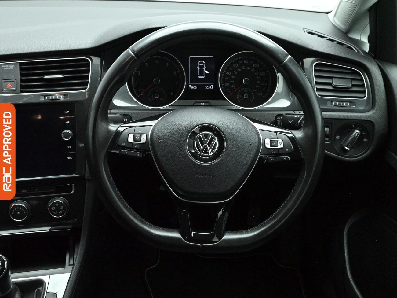 Used Volkswagen Golf 2017 for sale - 77963544: Photo 9