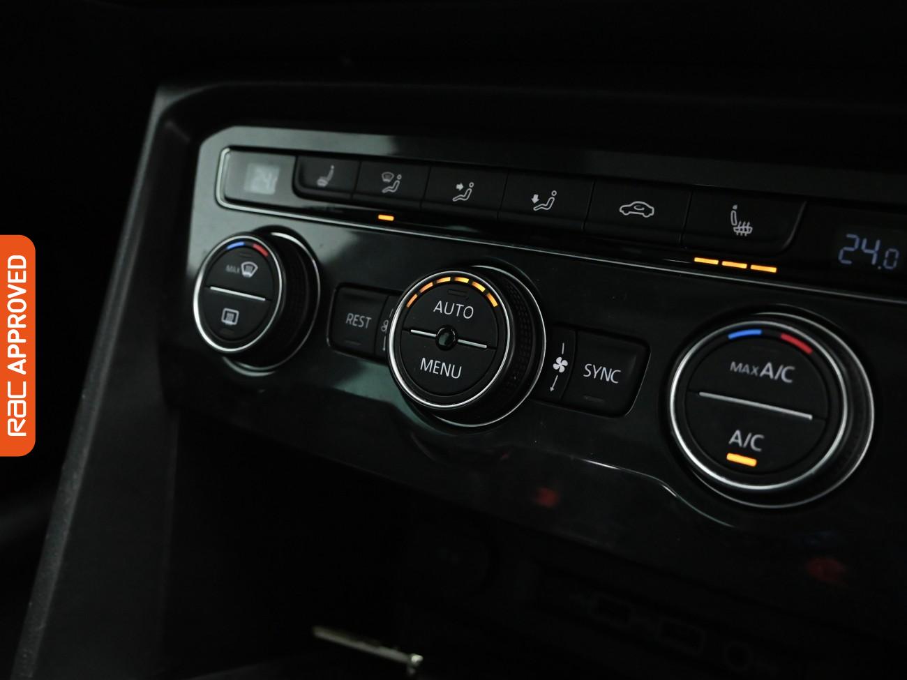 Used Volkswagen Tiguan 2018 for sale - 77313132: Photo 18