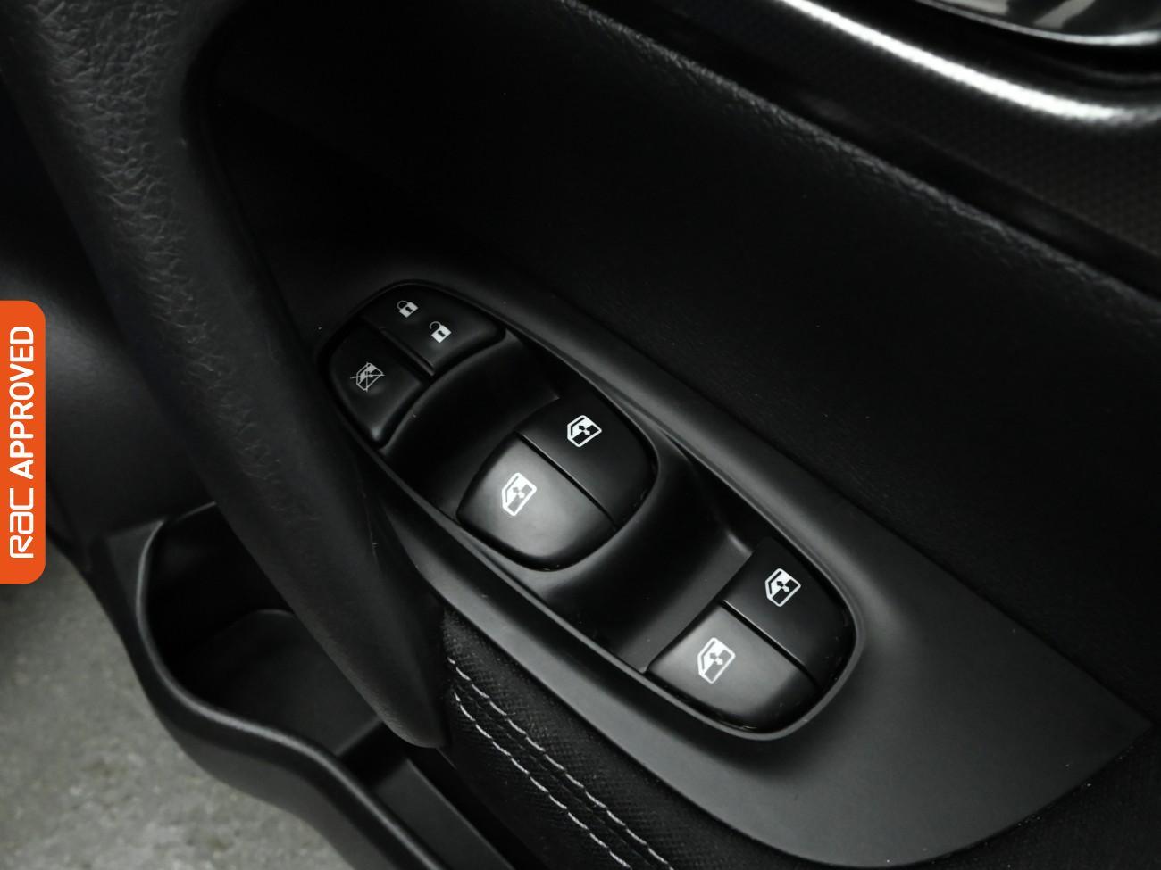 Used Nissan Qashqai 2018 for sale - 77571090: Photo 25