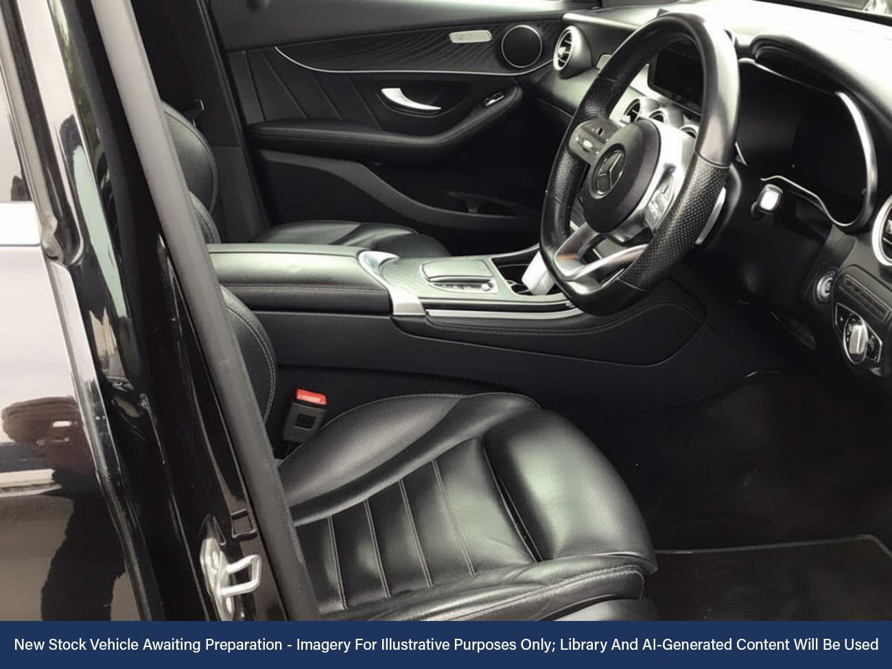 Used Mercedes-Benz GLC 2020 for sale - 76391095: Photo 3